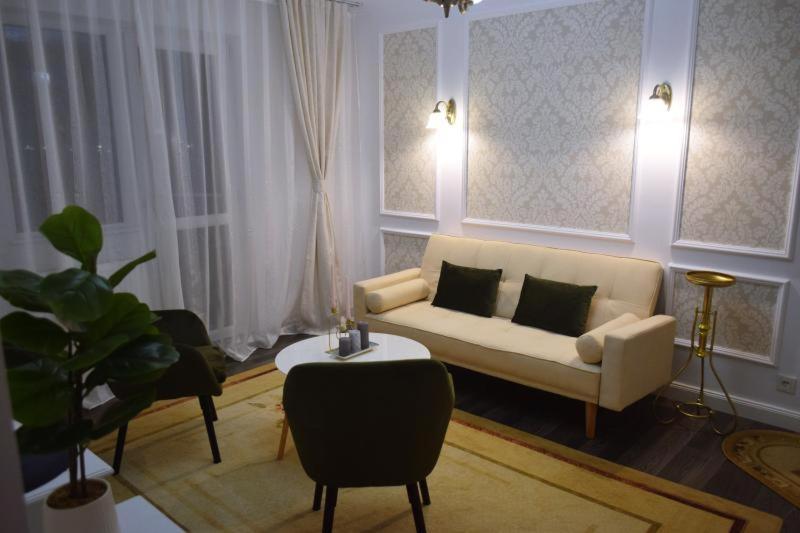 Apartament Thea Διαμέρισμα Făgăraş Εξωτερικό φωτογραφία